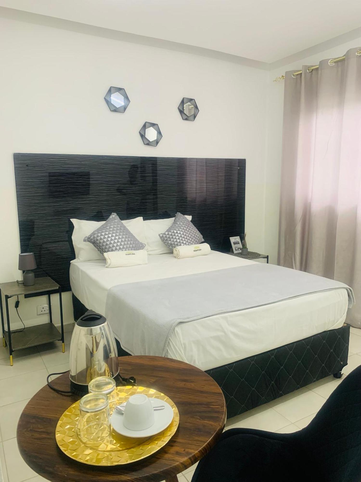 40 40 Accommodation Matola Exterior photo